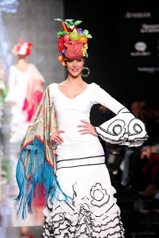 Los complementos de flamenca inspiración Frida para el desfile de