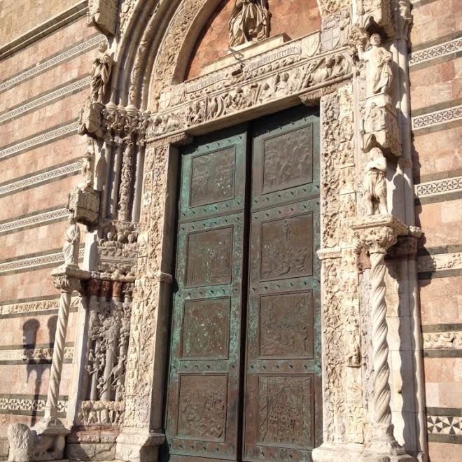 Catania-puerta